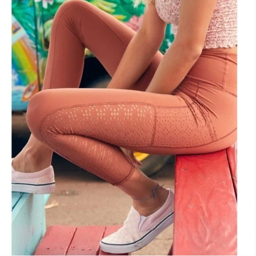 Aerie terra cotta orange lasercut side leggings